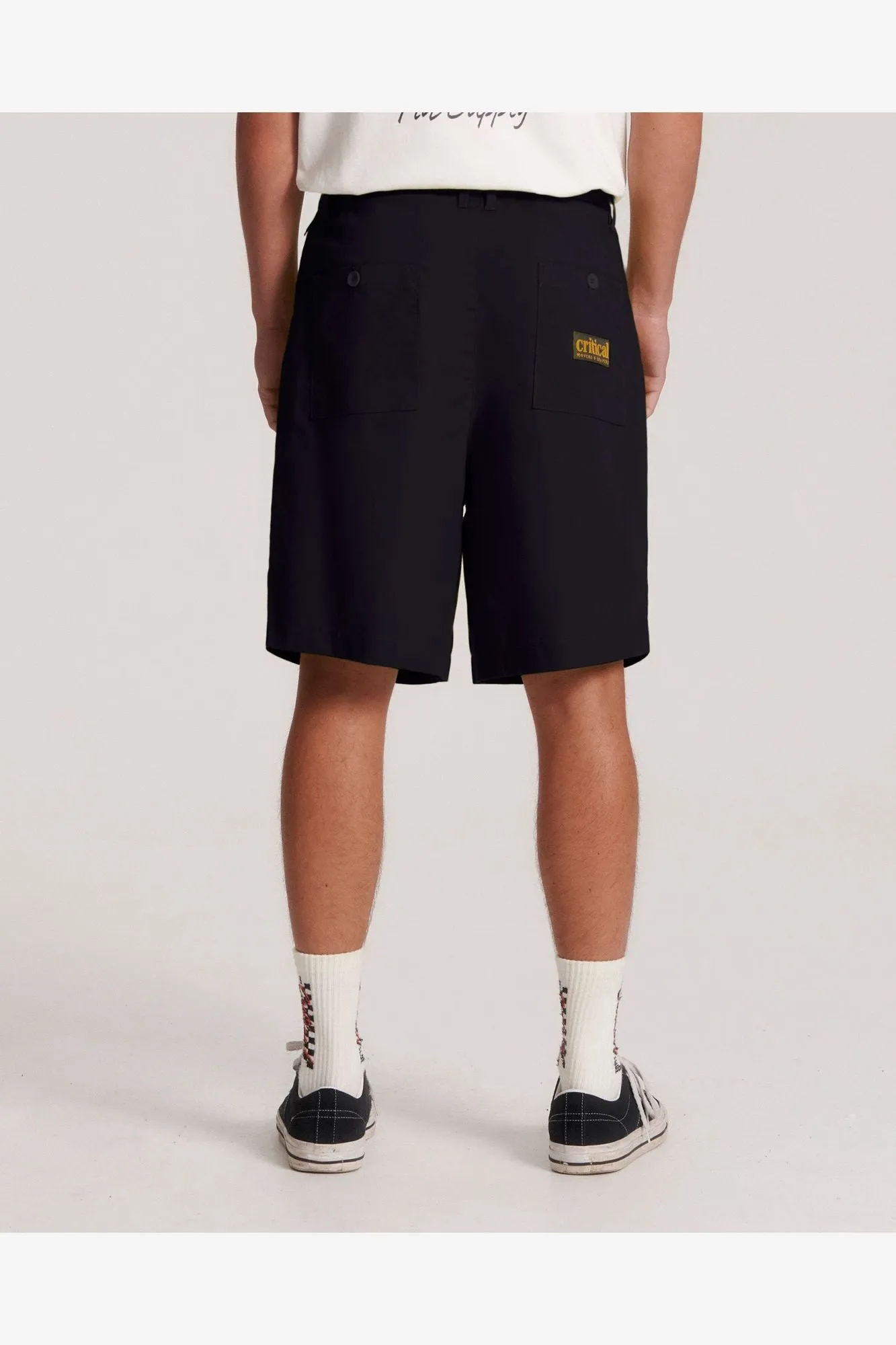 HARRO PLEAT SHORT - BLACK