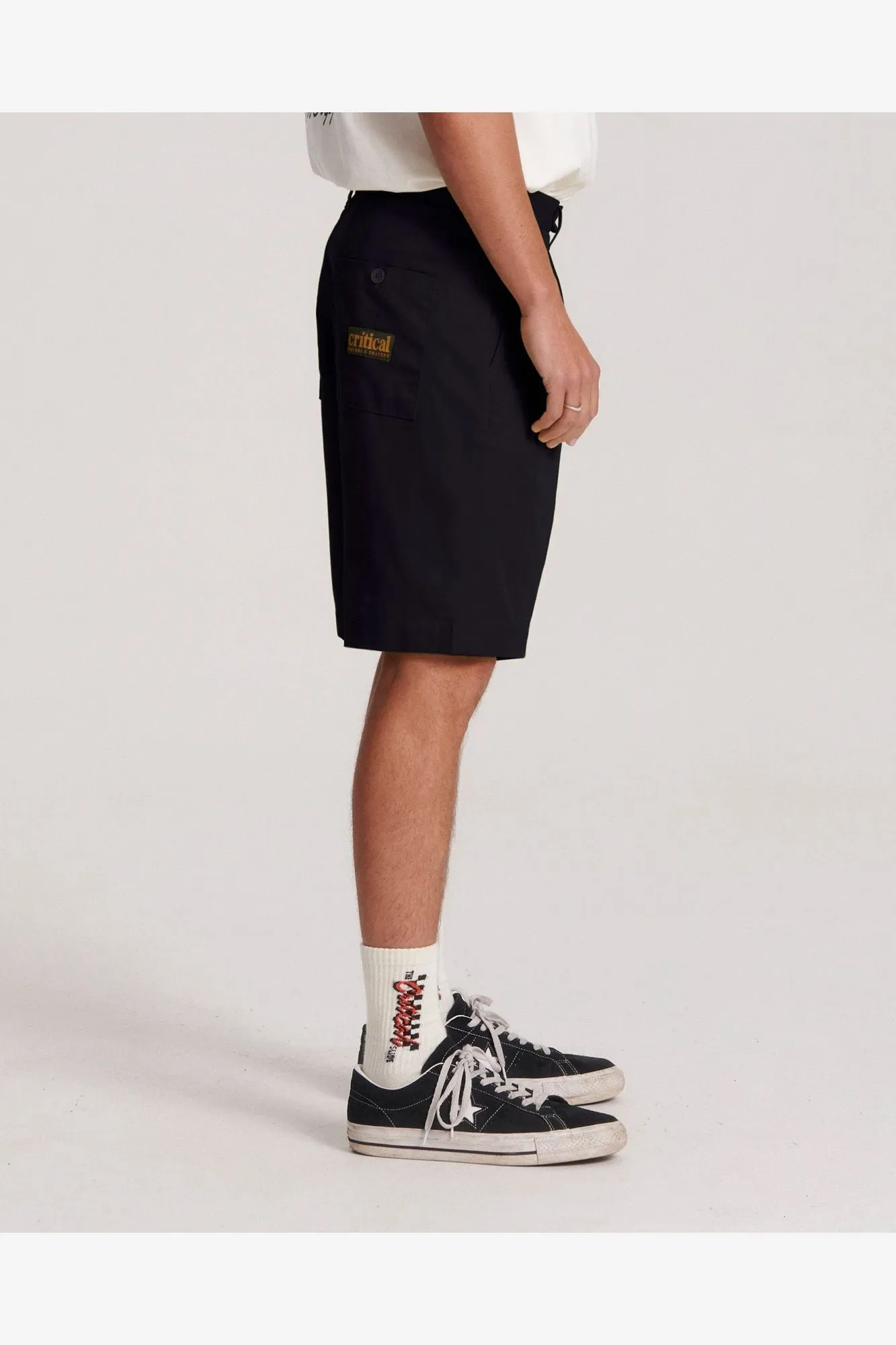 HARRO PLEAT SHORT - BLACK
