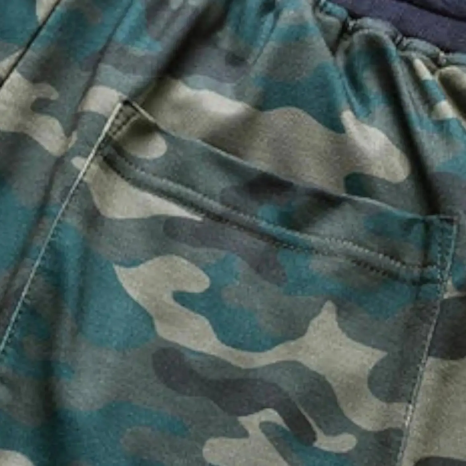 SHORT MILITAIRE - CAMOUFLAGE VERT