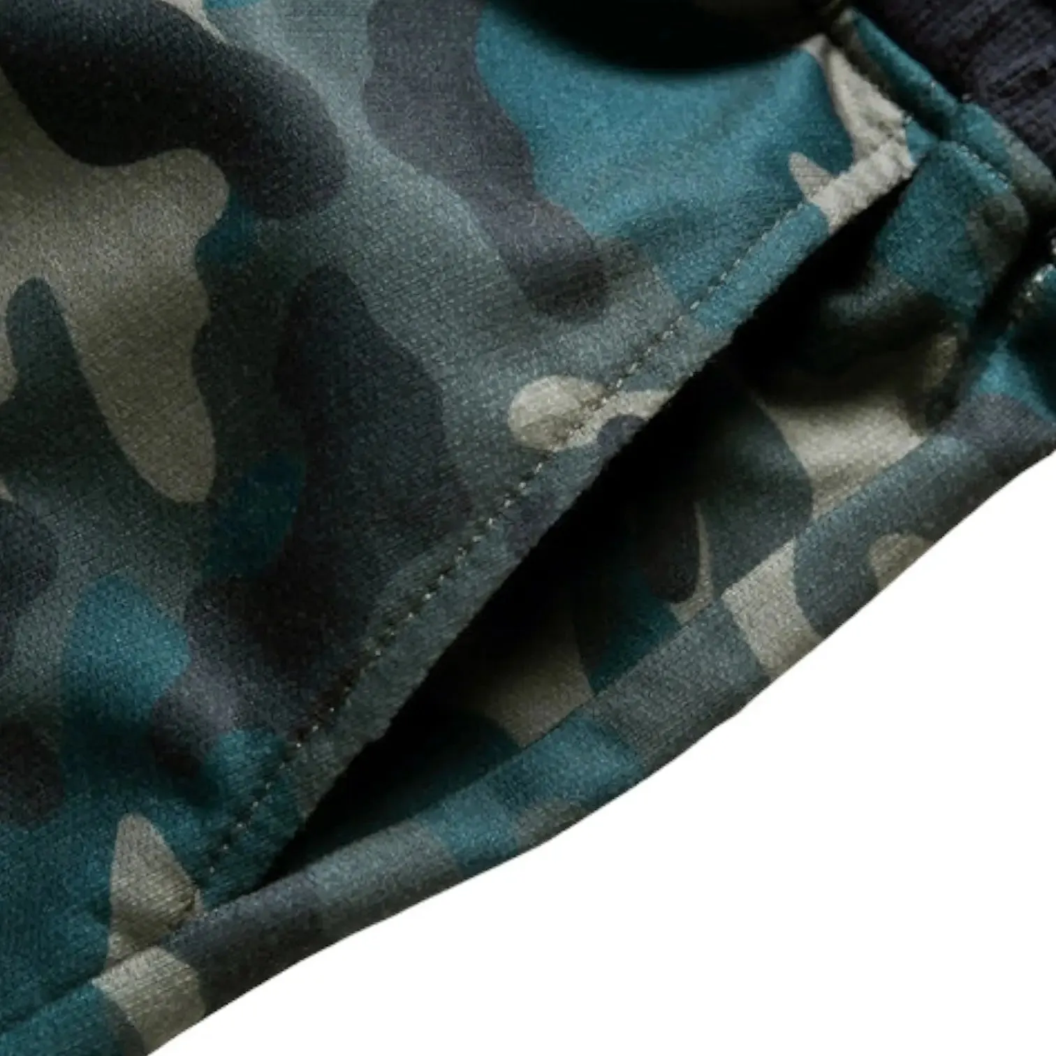 SHORT MILITAIRE - CAMOUFLAGE VERT