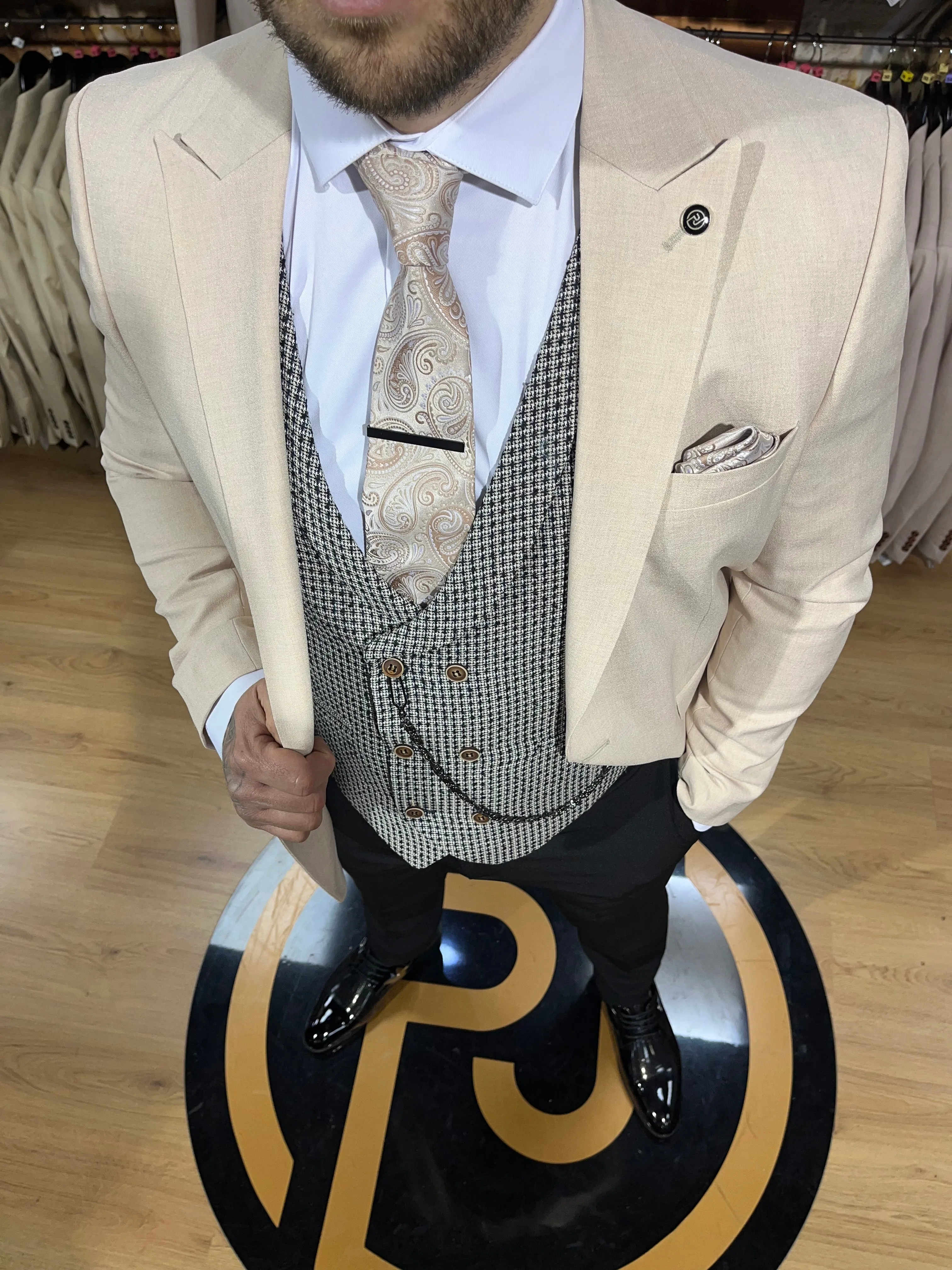 Taylor - Cream/Black 3 Piece Suit