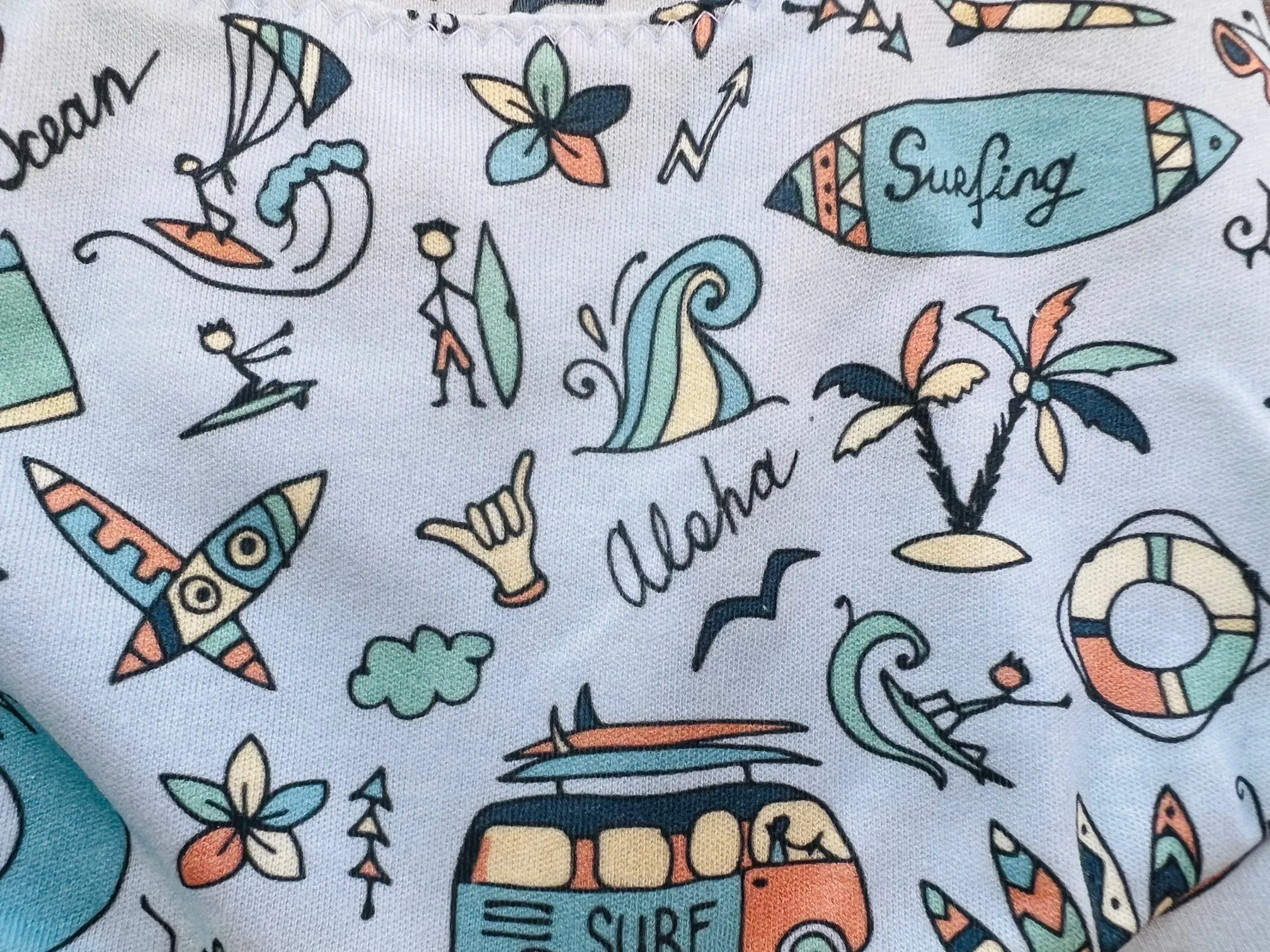 Velzy Shorts - BORN TO SURF