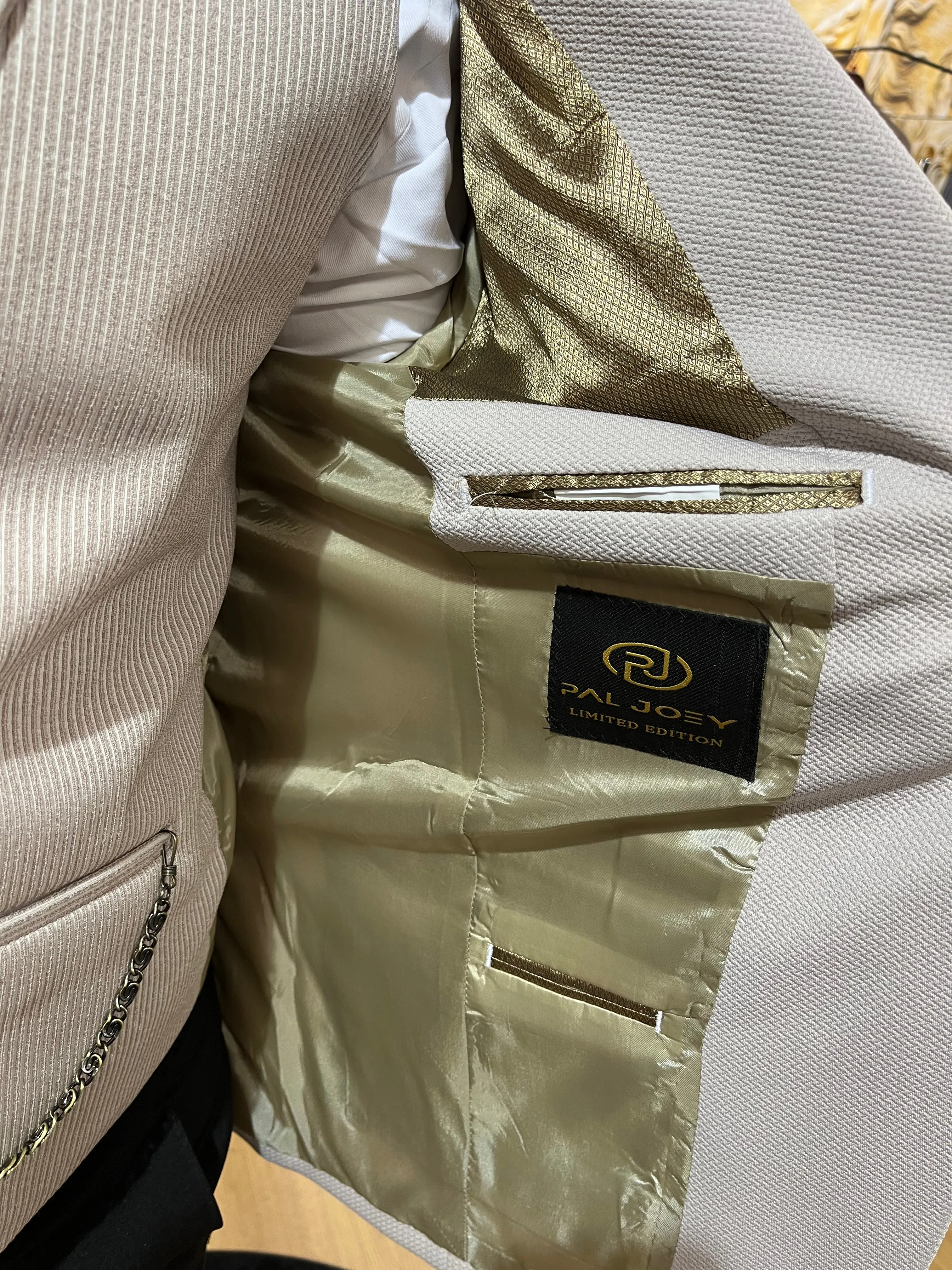 Volterra - Cream Pink 3 Piece Suit