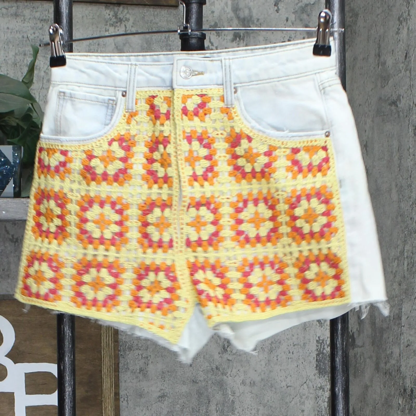 Wild Fable Women Super-High Rise Crochet Cut-Off Jean Shorts Warm Crochet Blue 6